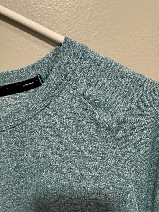 Lululemon License To Train Short Sleeve Shirt Size Medium - Picture 5 of 5